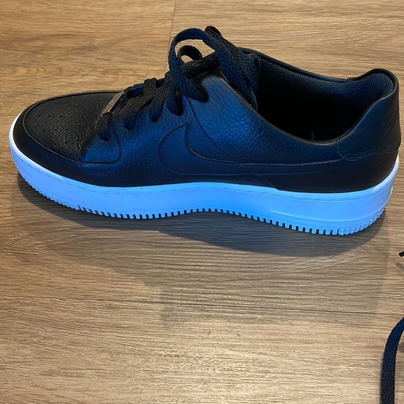 Women’s Nike Air Force ones , black 8.5 - Picture 4 of 4